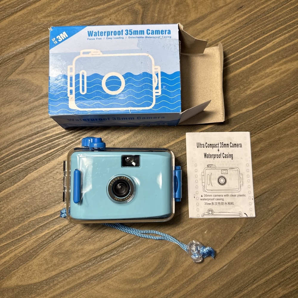 35mm Underwater Camera‎ Blue Focus Free 28mm Lens Vintage Retro Style Reusable